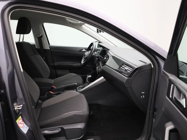 Volkswagen Polo (2023) — foto 26 van 38