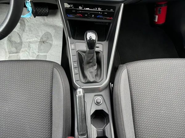 VOLKSWAGEN Taigo (2022) — foto 5 van 14