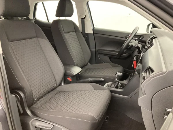 VOLKSWAGEN T-Cross (2024) — foto 24 van 36