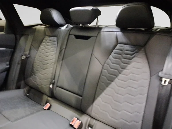 AUDI A6 Avant e-tron (2025) — foto 3 van 16