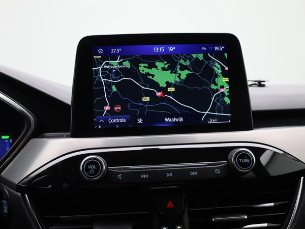 Ford Kuga (2022) — foto 13 van 40