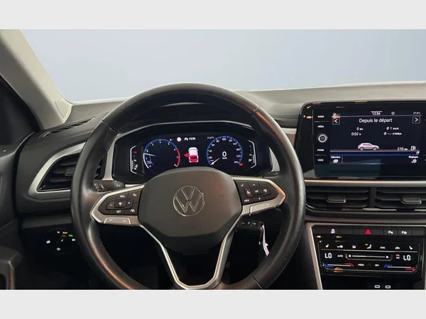 Volkswagen T-Roc (2023) — foto 2 van 23