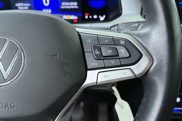 Volkswagen T-Roc (2022) — foto 5 van 18