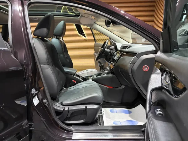 Nissan Qashqai (2017) — foto 10 van 25