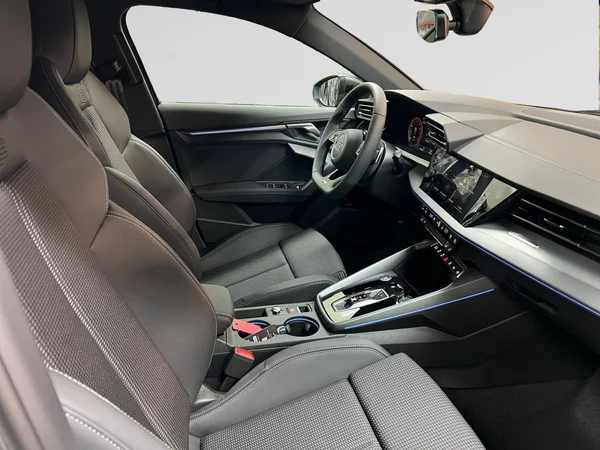 AUDI A3 Sportback (2025) — foto 8 van 14