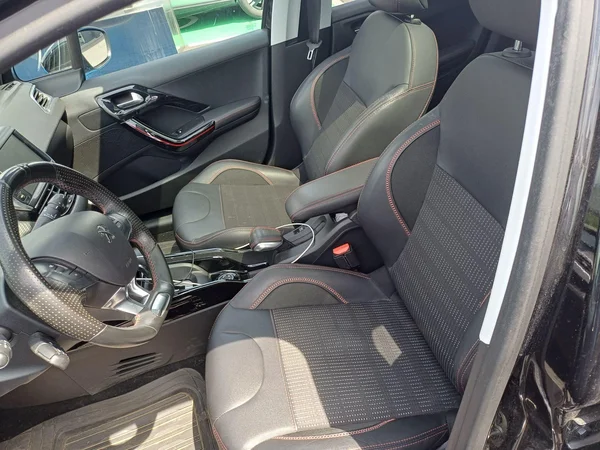 Peugeot 2008 (2019) — foto 5 van 18