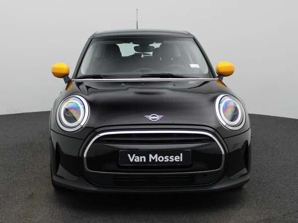 MINI One (2021) — foto 23 van 38