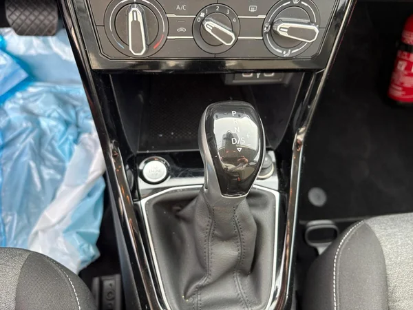 VOLKSWAGEN T-Cross (2025) — foto 7 van 24