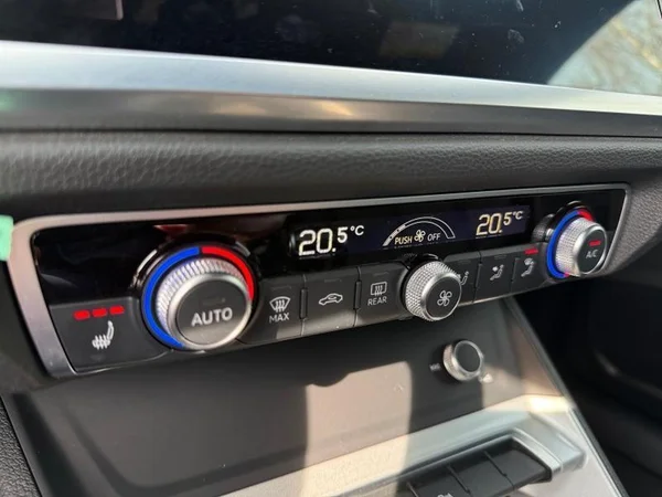AUDI Q3 Sportback (2022) — foto 10 van 27