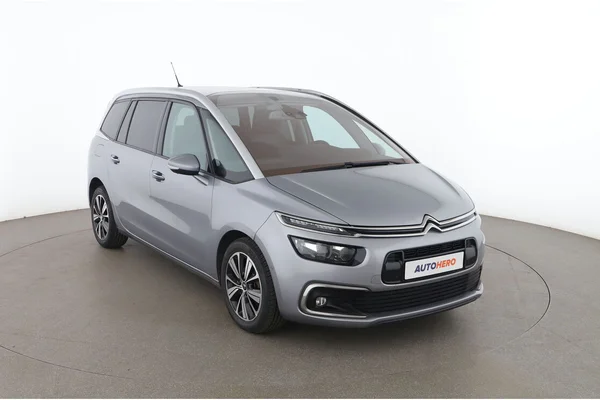 Citroen C4 (2017) — foto 14 van 16