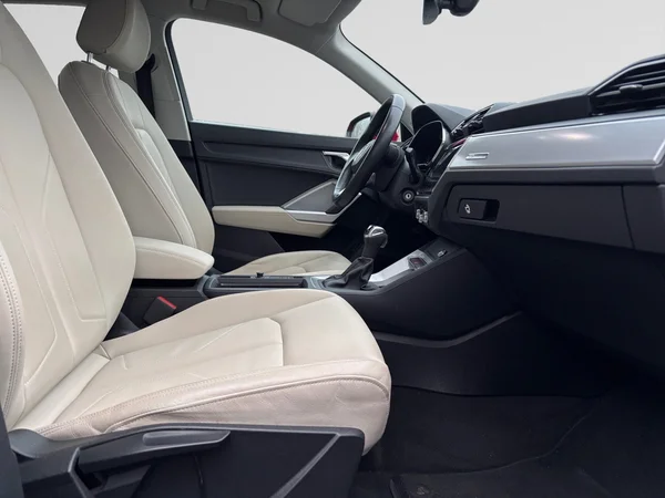 AUDI Q3 Sportback (2021) — foto 2 van 13