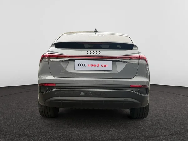 AUDI Q4 Sportback e-tron (2025) — foto 5 van 10