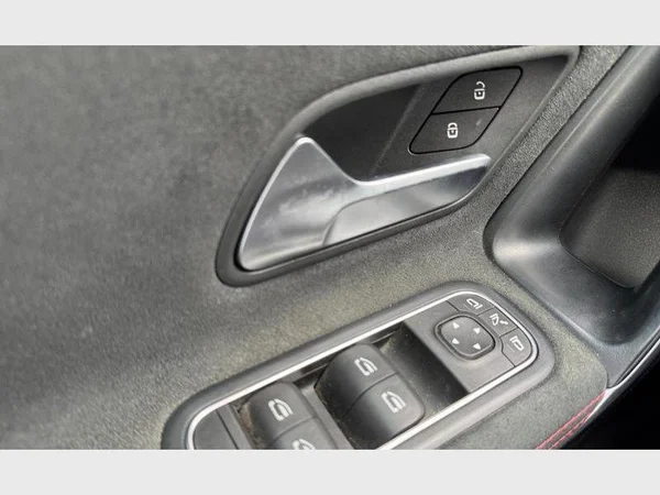 Mercedes-Benz A 160 (2019) — foto 4 van 29