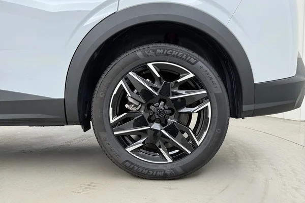 Peugeot 5008 (2025) — foto 18 van 21