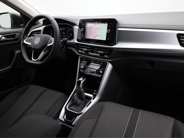 VOLKSWAGEN T-Roc (2022) — foto 13 van 19