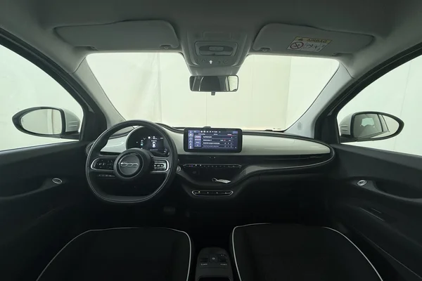 Fiat E-500 (2023) — foto 15 van 15