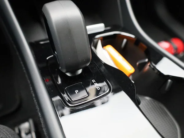 Volvo XC40 (2023) — foto 13 van 40