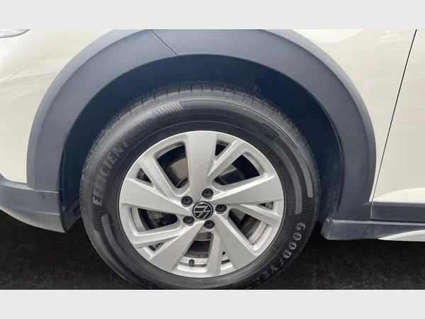 Volkswagen Taigo (2024) — foto 15 van 24