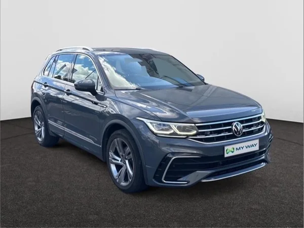 VOLKSWAGEN Tiguan Dsl (2020) — foto 18 van 22