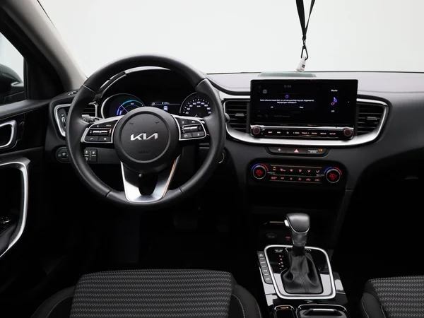 Kia XCeed (2023) — foto 39 van 41