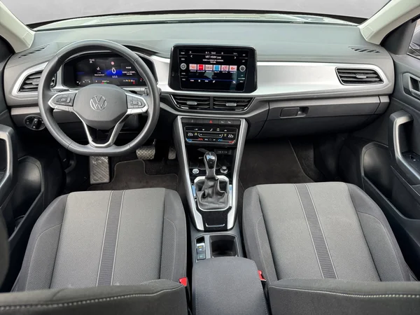 VOLKSWAGEN T-Roc (2025) — foto 15 van 16
