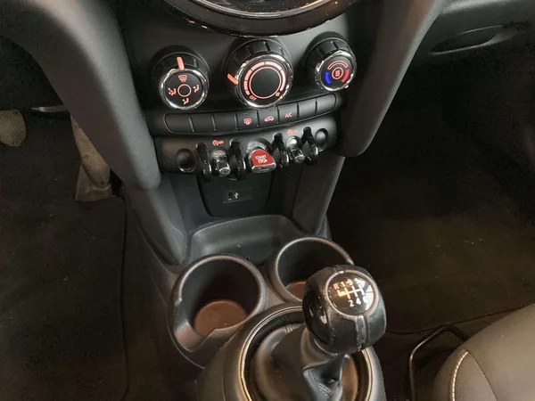 MINI One (2022) — foto 5 van 19