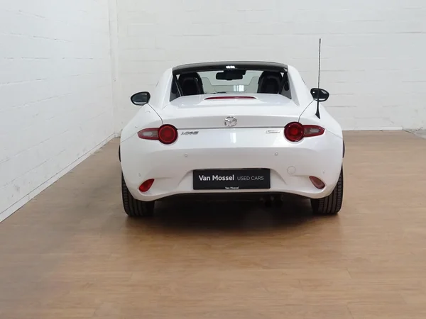 Mazda MX-5 (2017) — foto 2 van 25