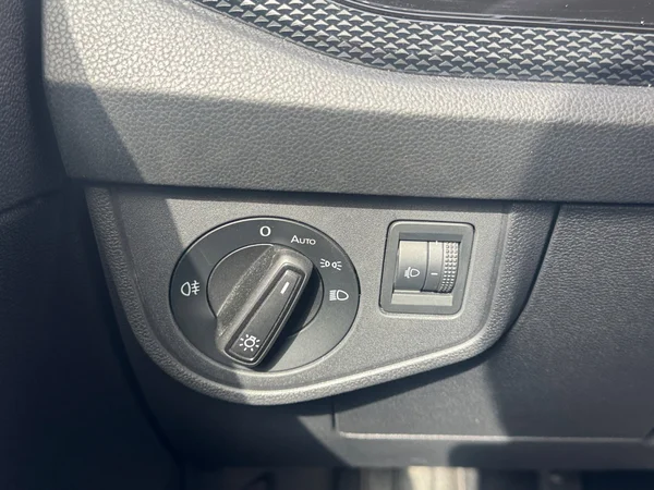 VOLKSWAGEN Taigo (2024) — foto 8 van 21