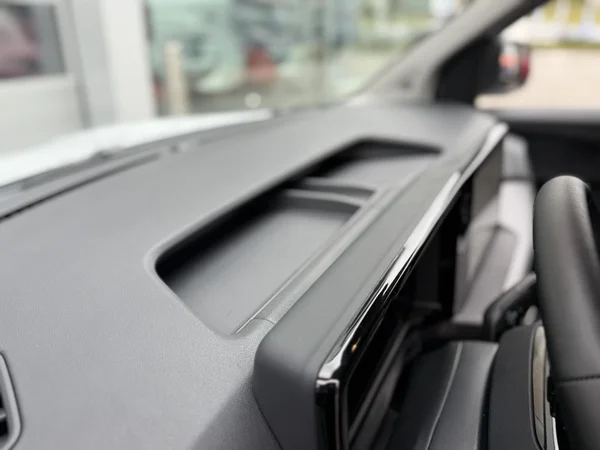 Ford Transit Courier (2025) — foto 9 van 35