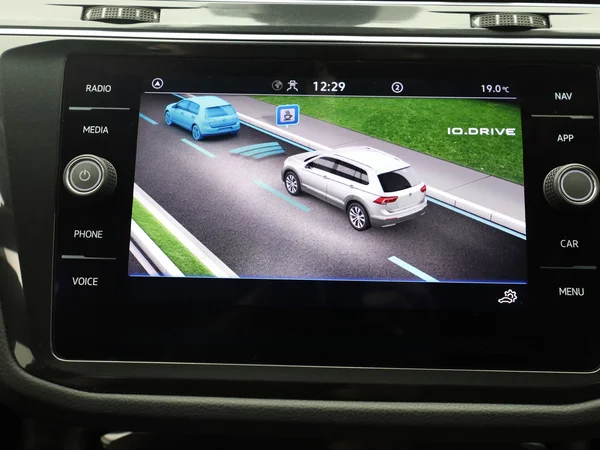 VOLKSWAGEN Tiguan (2023) — foto 7 van 21
