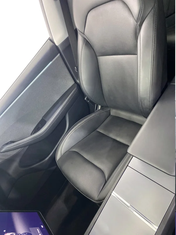 Tesla Model 3 (2023) — foto 39 van 49
