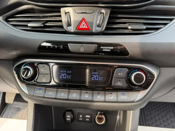 Hyundai I30 (2019) — foto 7 van 24