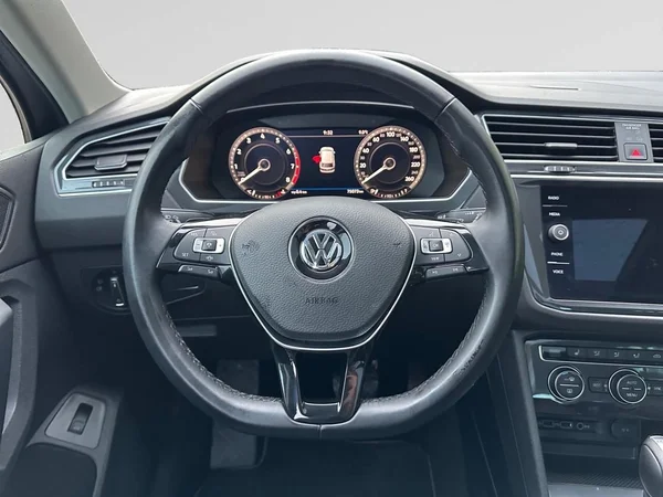 VOLKSWAGEN Tiguan (2019) — foto 5 van 21
