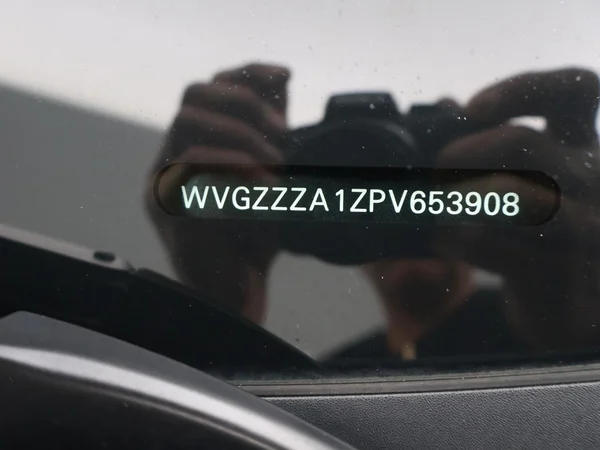 VOLKSWAGEN T-Roc (2023) — foto 19 van 27