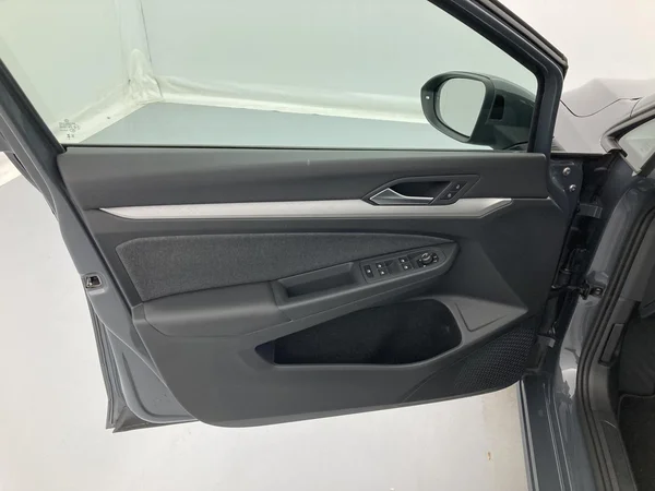 VOLKSWAGEN Golf VIII (2024) — foto 14 van 36