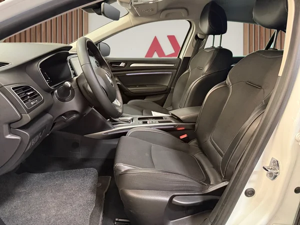 Renault Megane (2023) — foto 2 van 27