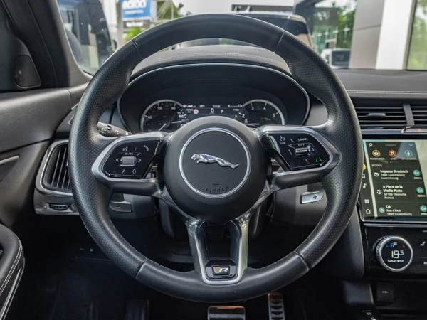 Jaguar E-PACE (2023) — foto 15 van 30