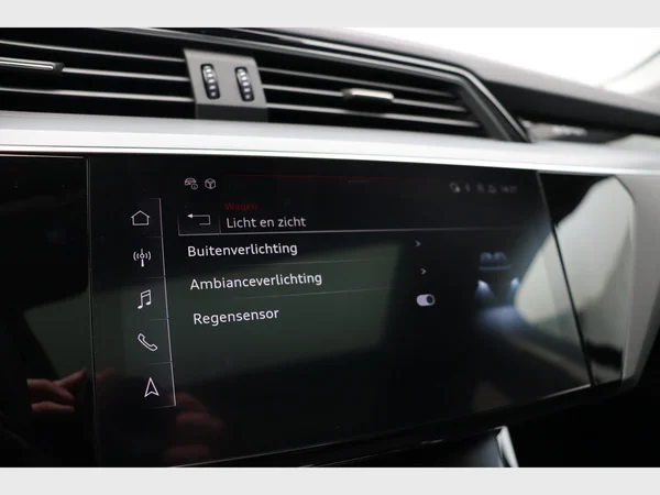 AUDI e-tron (2022) — foto 5 van 35