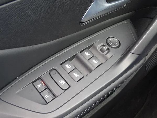 Peugeot 408 (2025) — foto 8 van 18