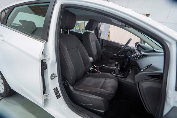 Ford Fiesta (2017) — foto 6 van 87
