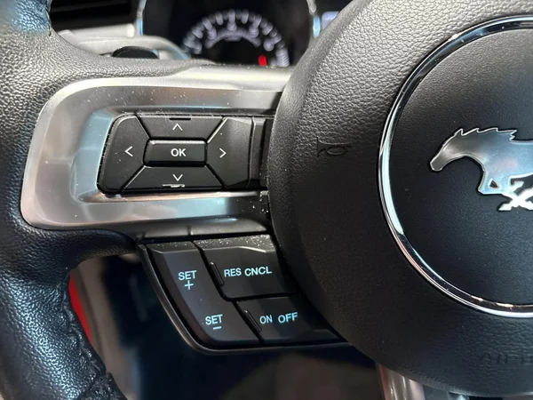 Ford Mustang (2017) — foto 5 van 21