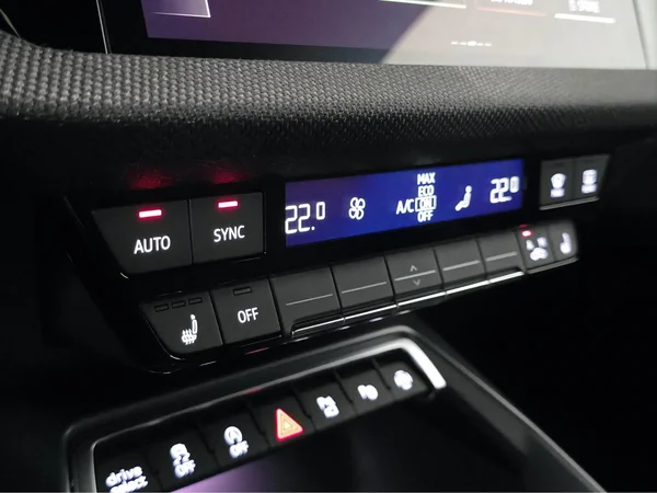 AUDI A3 Sportback (2025) — foto 10 van 35