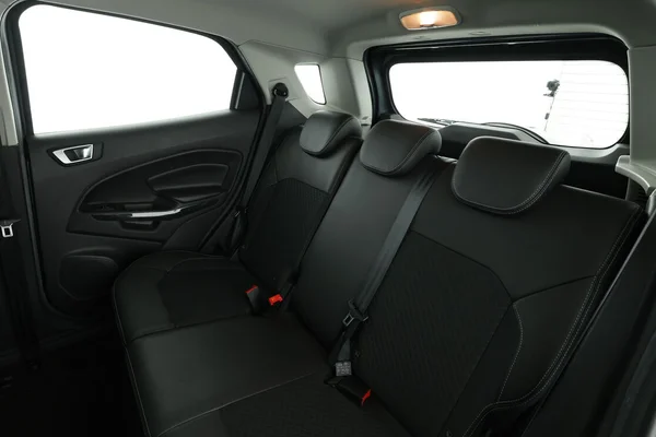 Ford EcoSport (2016) — foto 5 van 16