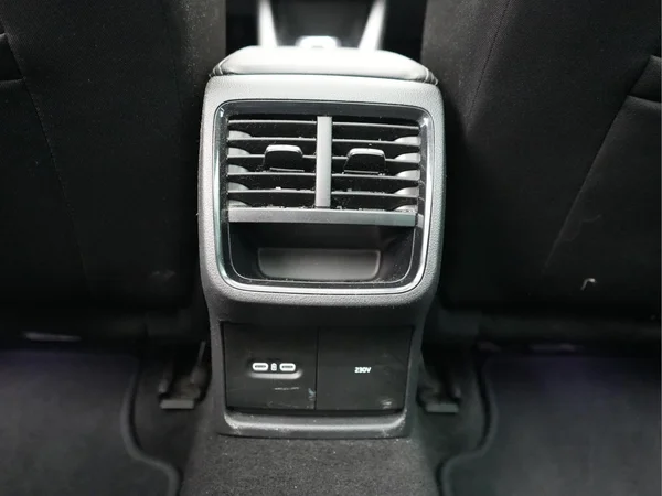SKODA Octavia Combi (2021) — foto 14 van 41
