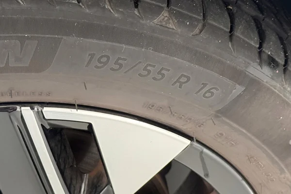 Peugeot 208 (2025) — foto 18 van 30