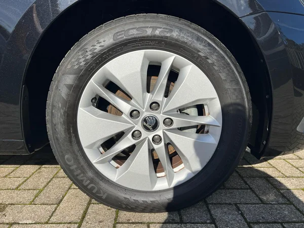 SKODA Octavia Combi (2024) — foto 17 van 24
