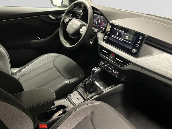 SKODA Kamiq (2025) — foto 9 van 15