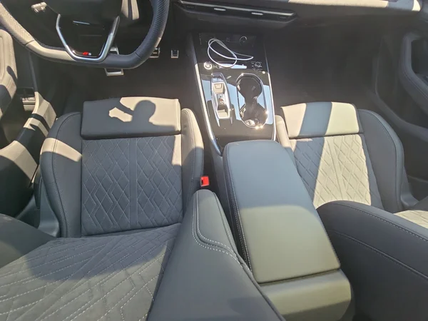 AUDI A5 Avant e-hybrid (PHEV) (2025) — foto 24 van 24