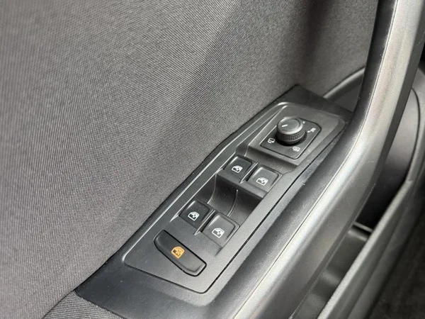 VOLKSWAGEN T-Roc (2022) — foto 16 van 29