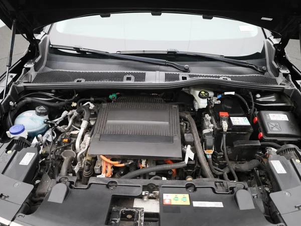 Opel Mokka-e (2023) — foto 26 van 36